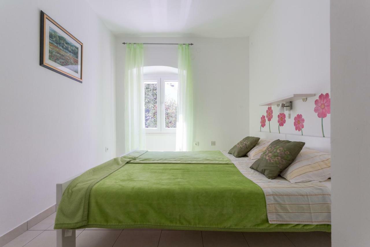 Apartments Mara ดูบรอฟนิก ภายนอก รูปภาพ