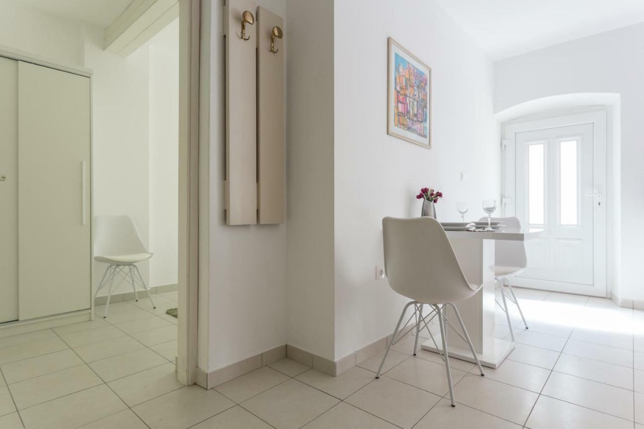 Apartments Mara ดูบรอฟนิก ภายนอก รูปภาพ